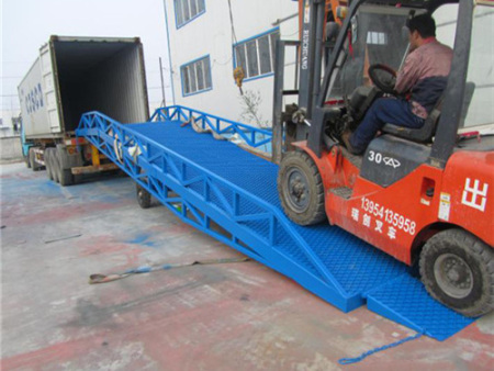 陝西卸貨(huò)平台廠家(jia)-渭南裝卸(xie)貨平台-渭(wei)南裝卸貨(huo)平台廠家(jiā)