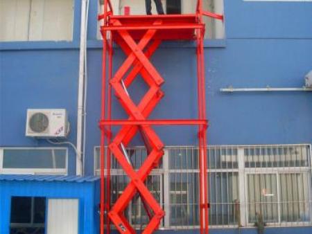 固定(dìng)升降機